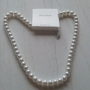 Fits‎ Fairy necklace